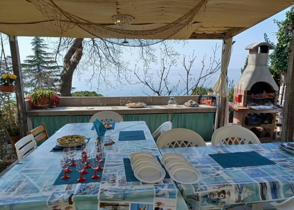 Brezza Marina - Appartamento In Villa Fronte Mare Trieste Exterior photo